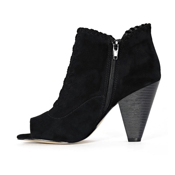 Indigo Rd Women's Finn-A Bootie in Black - Picture 4 of 4